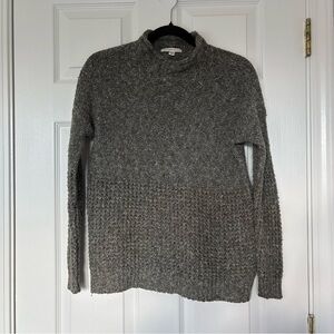 American Eagle Outfitters Green Knit Mock Neck Sweater Size Small